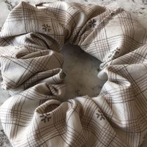 Tan brown plaid hair cloud scrunchie elastic bun